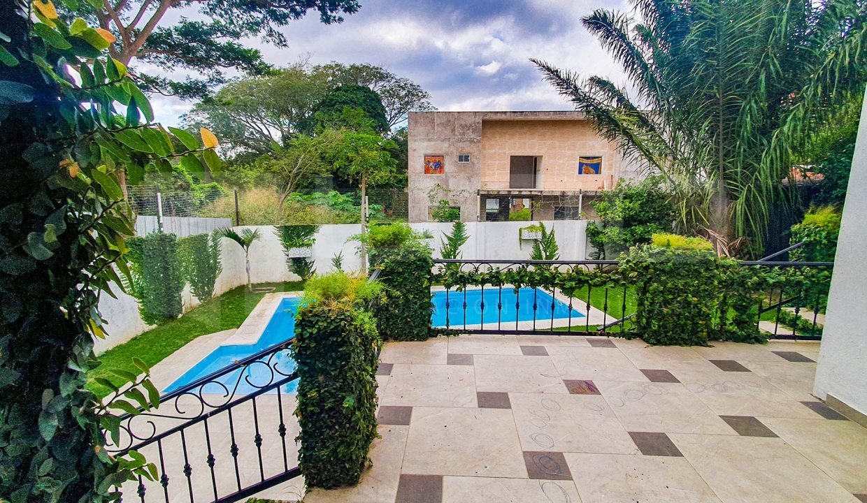 11-amplia-casa-en-venta-con-piscina-en-urubo-santa-cruz-bolivia
