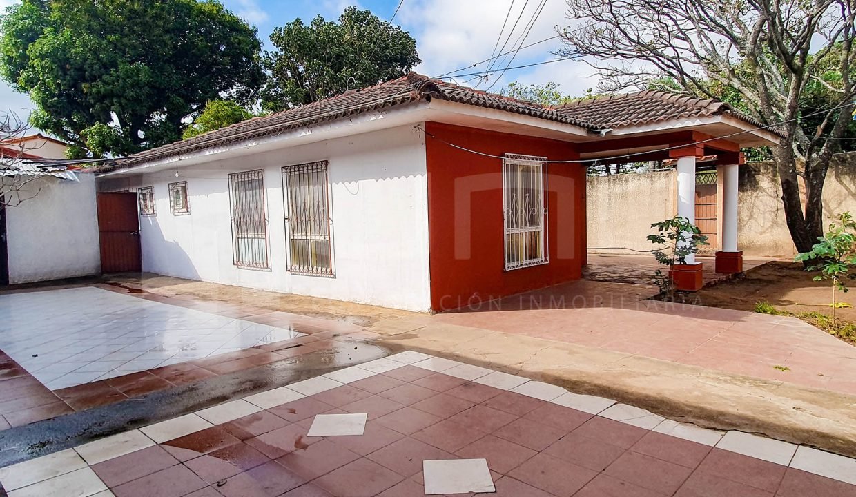 2-casa-en-venta-de-una-planta-en-esquina-atras-del-transito-santa-cruz-bolivia